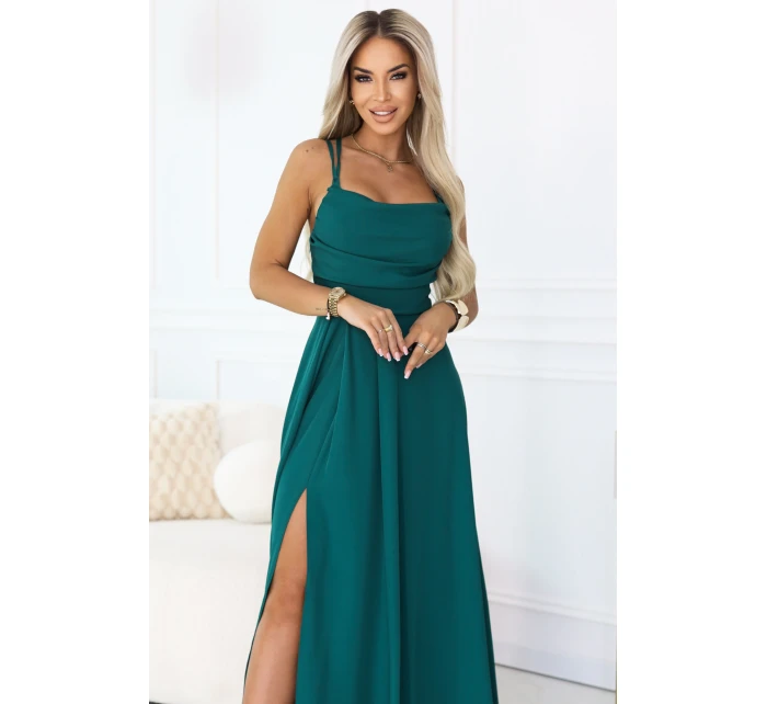 Maxi šaty bez ramínek s zavazováním na zádech a rozparkem lahvově zelené model 21956242 - numoco