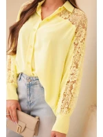 Dámská viskózová košile s krajkovými rukávy a límečkem žlutá