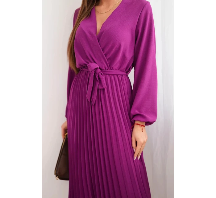 Šaty vázané s plisovaným spodkem tmavě fialová