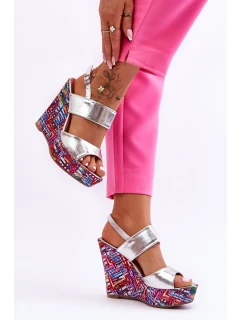 Dámské sandály na klínu stříbrné Calderia