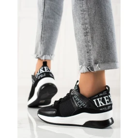 Pěkné dámské černé  tenisky bez podpatku