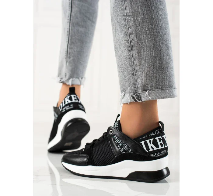 Pěkné dámské černé tenisky bez podpatku Pěkné dámské černé tenisky bez podpatku