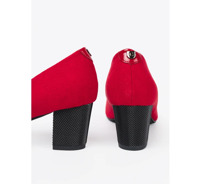 Exkluzívní dámské lodičky červené na širokém podpatku Exkluzívní dámské lodičky červené na širokém podpatku