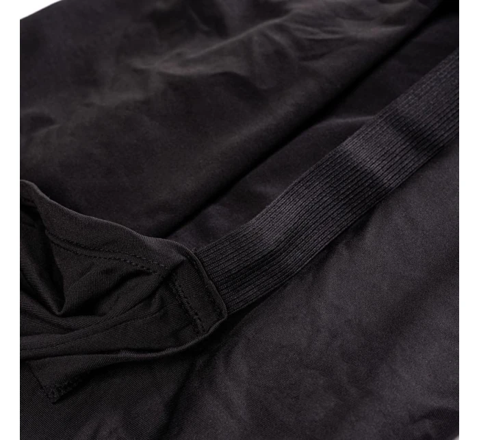 na model 21360578 - Iguana na model 21360578 - Iguana