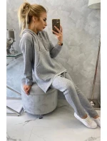 Šedá souprava kalhot baggy Šedá souprava kalhot baggy