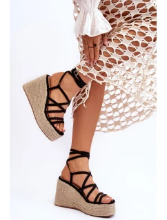 Kožené sandály na klínu Černé model 21614671 - Boto