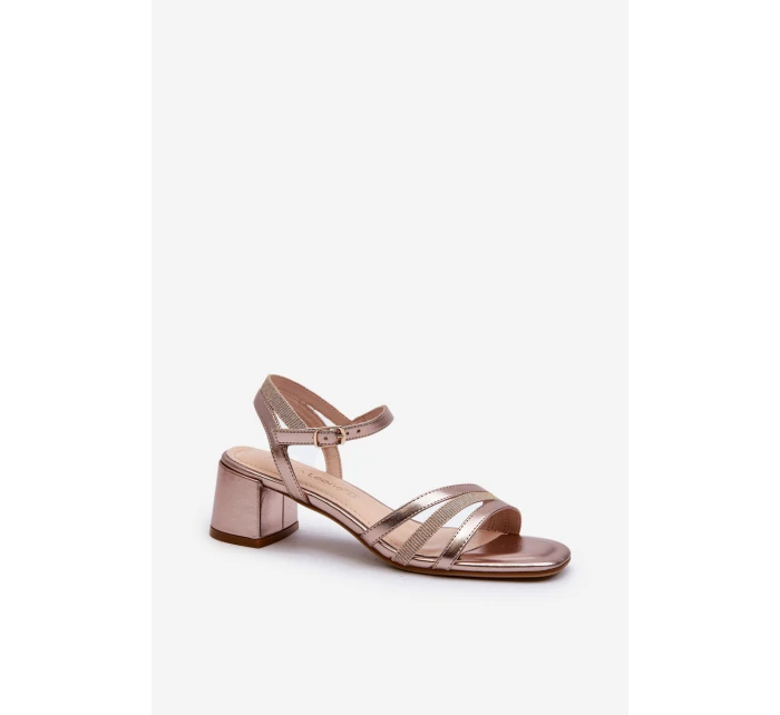 Dámské sandály na nízkém podpatku z ekokůže model 21659173 stříbrné - SERGIO LEONE