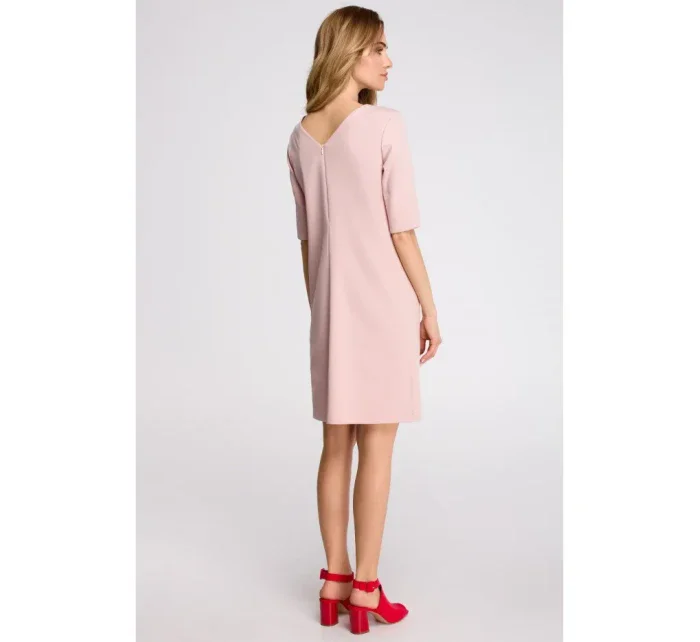 S113 Minimalistické šaty s výstřihem do V na zádech - pudrové