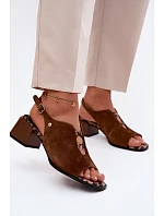 Sandály z přírodního semiše na podpatku Maciejka K7521-14 Hnědé