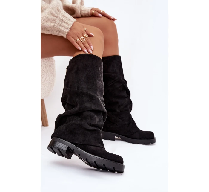 Dámské zateplené kozačky s řasenou – černé Ilvessa Dámské zateplené kozačky s řasenou – černé Ilvessa