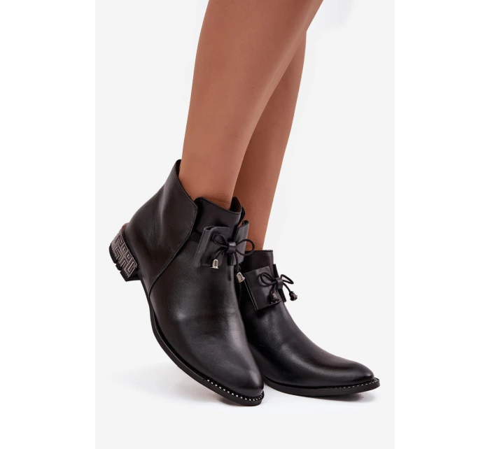 Dámské kožené boty na nízkém podpatku Zazoo – černé Dámské kožené boty na nízkém podpatku Zazoo – černé