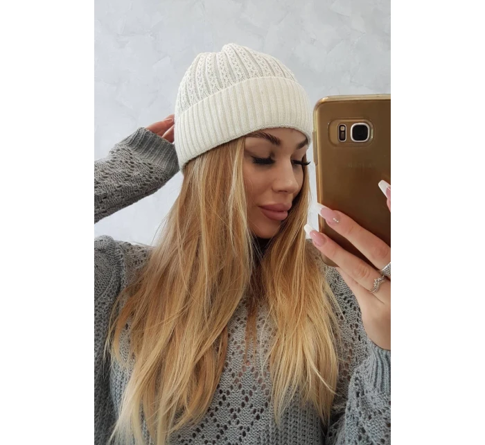 Tenká čepice Veronica K249 ecru