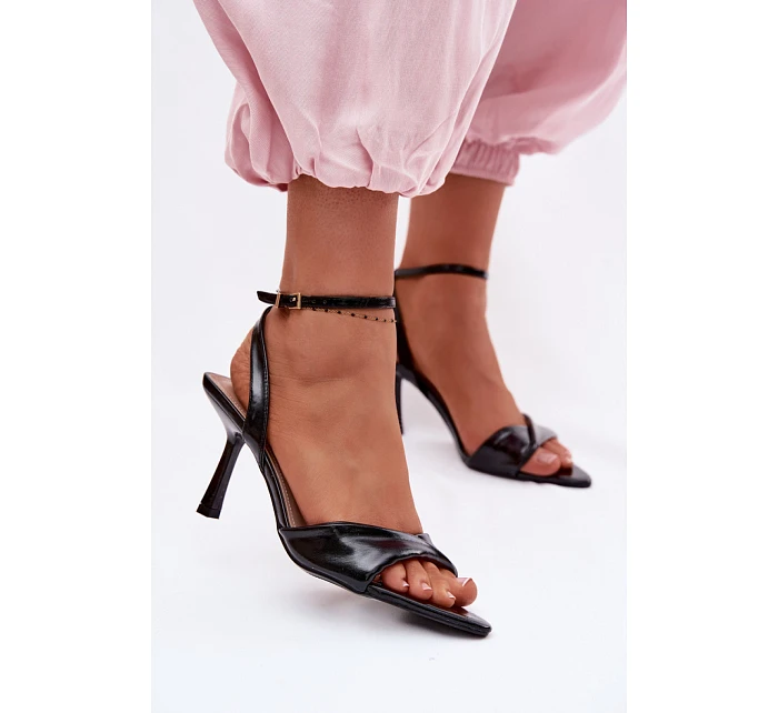 Sandály na podpatku  model 226514 Step in style