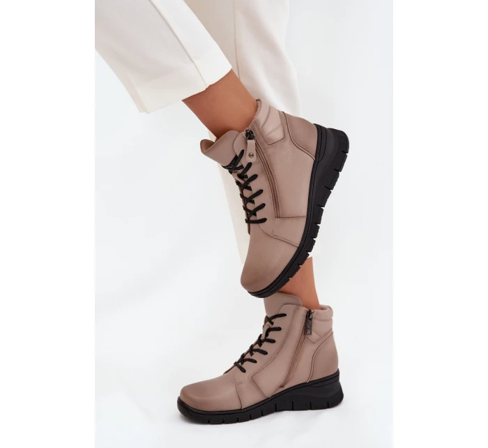 Kožené dámské kotníkové boty na platformě zateplené Vinceza 39963 béžové Kožené dámské kotníkové boty na platformě zateplené Vinceza 39963 béžové