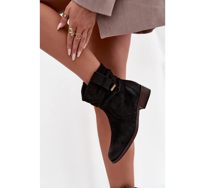 Dámské zateplené kotníkové boty na nízkém podpatku s řasením Gracia – černé