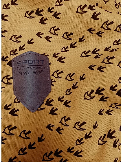 Žlutá sportovní mikina s kapucí a se vzorem model 19690674 - 6&8 Fashion