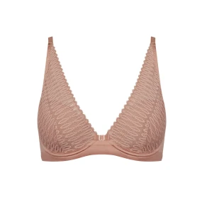 Triumph 10208018 Aura Spotlight WP barva:7575-sunkiss Triumph 10208018 Aura Spotlight WP barva:7575-sunkiss