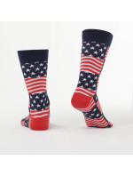 Americké námořnictvo a červené pánské ponožky