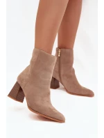 Dámské Botky Z Eko Semiše Na Podpatku Se Zámkem Béžové Zelita Dámské Botky Z Eko Semiše Na Podpatku Se Zámkem Béžové Zelita