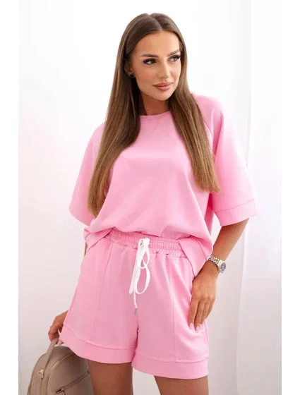 Dámská máslová souprava s halenkou s krátkým rukávem a šortkami s gumičkou světle růžová Dámská máslová souprava s halenkou s krátkým rukávem a šortkami s gumičkou světle růžová