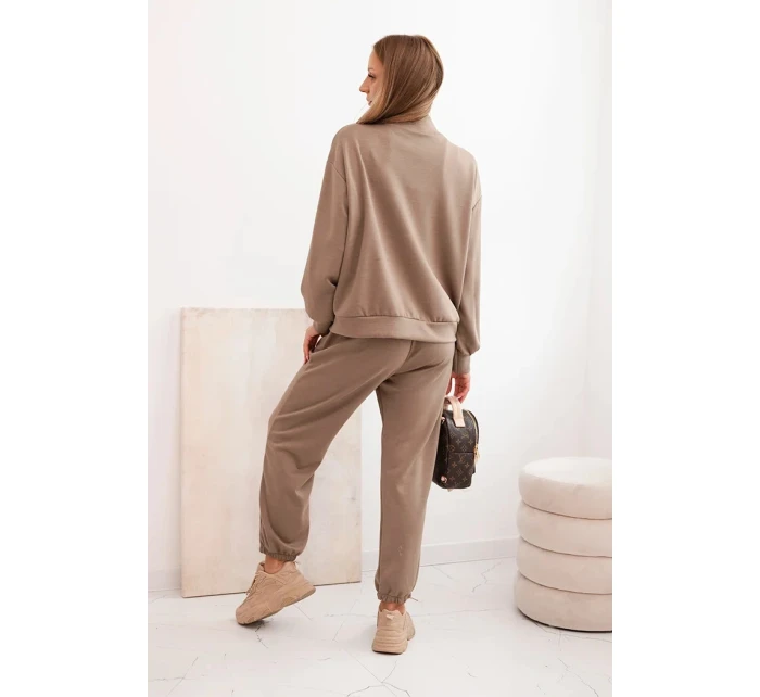 Dámská souprava máslová z viskózy s rozepínací mikinou a kalhotami fango Dámská souprava máslová z viskózy s rozepínací mikinou a kalhotami fango