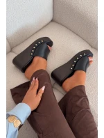 Dámské nazouváky na platformě se zlatými nýty Černé Arionne