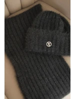 Dámská souprava čepice a dlouhý šál z měkké příze grafitový