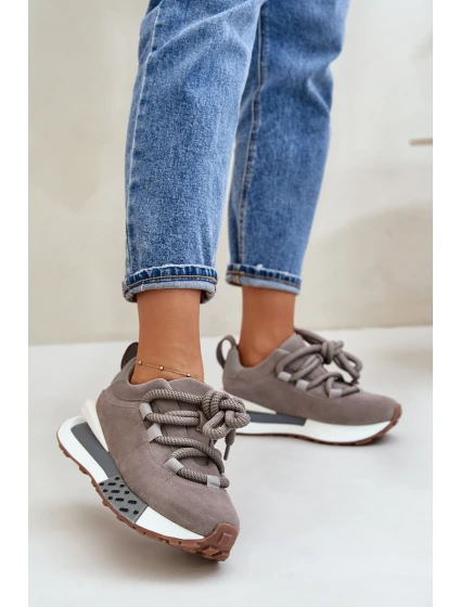 Semišové dámské sneakersy na platformě s tlustým šněrováním Artiker 54C1463 šedé Semišové dámské sneakersy na platformě s tlustým šněrováním Artiker 54C1463 šedé