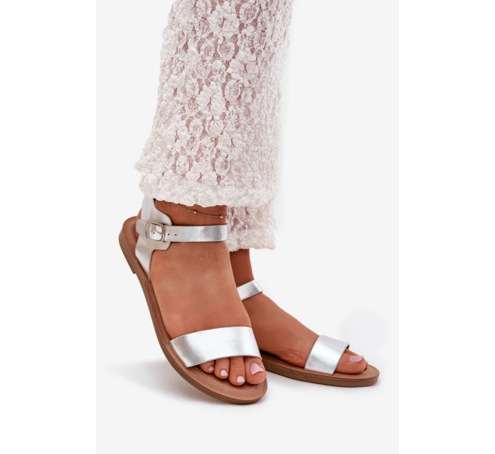 Dámské Sandály Na Plochém Podpatku Eko Kůže Stříbrné model 21703875 - Boto Dámské Sandály Na Plochém Podpatku Eko Kůže Stříbrné model 21703875 - Boto