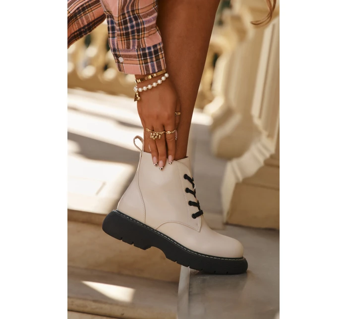 Zateplené dámské kotníkové boty na platformě na šněrování světlé béžové model 21710996 - Boto