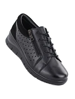 Dámské kožené polobotky na podpatku černé model 22060100 - VINCEZA