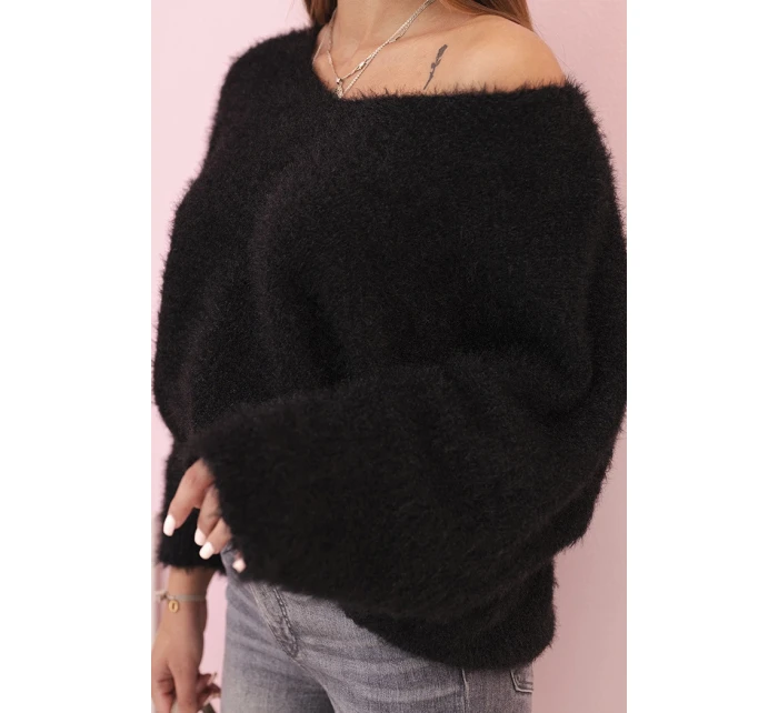 Dámský svetr z mohairu volného střihu s výstřihem do V IT-92 / 34360 Černá lesk - K-Fashion