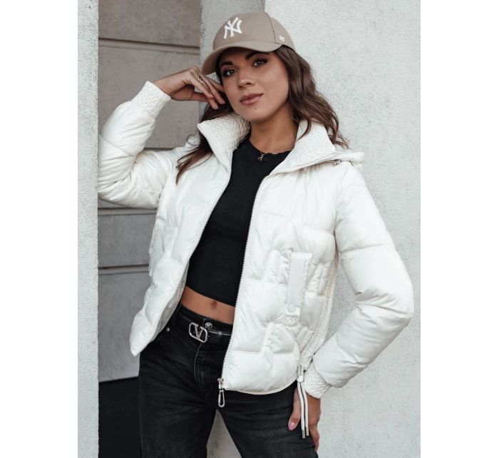 Dámská zimní bunda krátká prošívaná s kapucí bílá Dstreet model 21980741 - FashionStreet