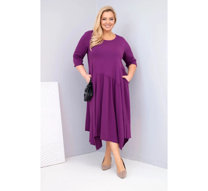 Dámská bavlněná model 21881281 Plus Size s asymetrickým lemem tmavě fialová - K-Fashion