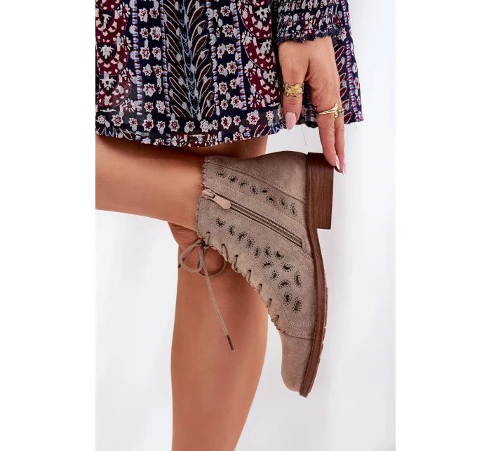 Dámské nízké kotníkové botky s perforovaným vzorem – béžové S.Barski Dámské nízké kotníkové botky s perforovaným vzorem – béžové S.Barski