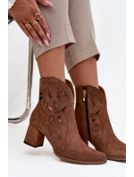 Semišové perforované dámské kotníkové boty na podpatku Zazoo 3647 hnědé