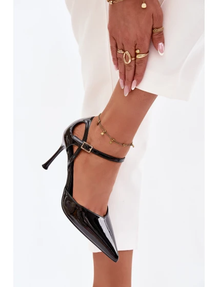 Lakované lodičky s páskem černé model 21788319 - Boto Lakované lodičky s páskem černé model 21788319 - Boto