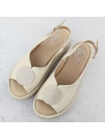 Dámské sandály na platformě se zirkony béžové Filippo DS6984