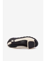 Kožené Lakované Dámské Sandály Na Klínu s Ozdobou Béžové model 21695646 - Artiker