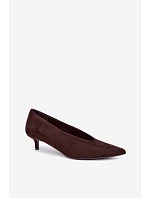 Kožené lodičky s kitten heel v čokoládové barvě Nuretta Kožené lodičky s kitten heel v čokoládové barvě Nuretta