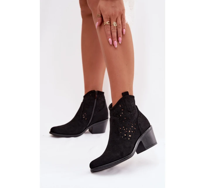 Dámské perforované boty na podpatku Černé model 21961086 - S.Barski Dámské perforované boty na podpatku Černé model 21961086 - S.Barski