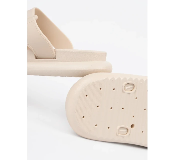 Pohodlné  nazouváky dámské Jasnobeżowy na plochém podpatku