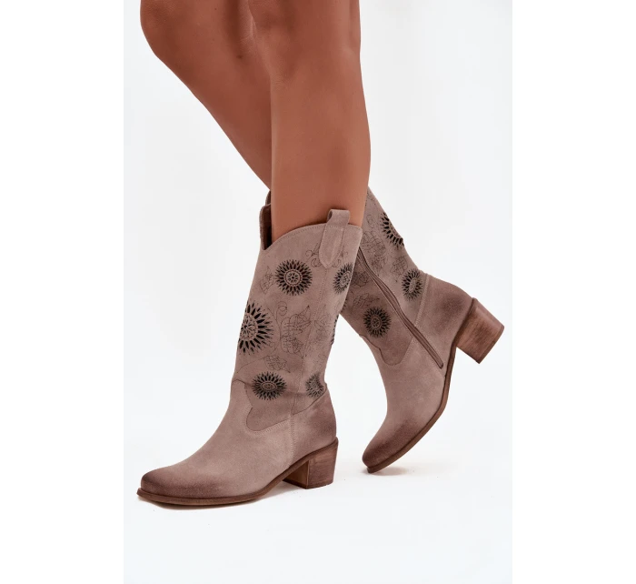 Semišové kožené dámské kozačky s vzorem  Cappuccino model 21713265 - Zazoo