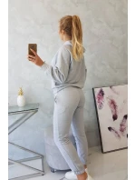 Šedá mikina s kapucí