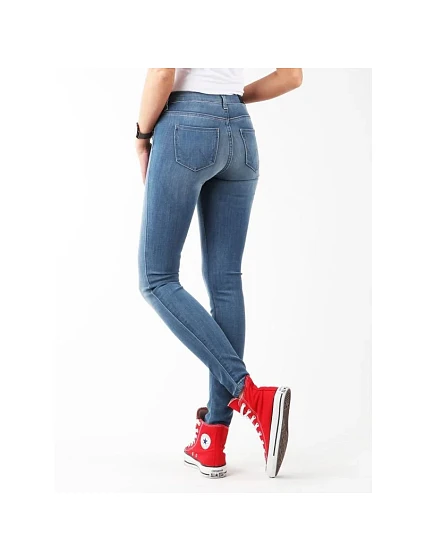 Dámské džíny Super Skinny Jeans model 16022434 - Wrangler Dámské džíny Super Skinny Jeans model 16022434 - Wrangler