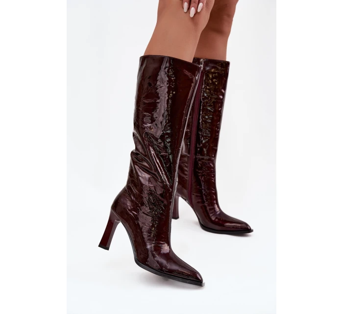 Kožené lakované dámské kozačky na podpatku s  bordó model 21713957 - D&A