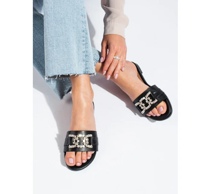 Klasické dámské černé nazouváky bez podpatku Klasické dámské černé nazouváky bez podpatku