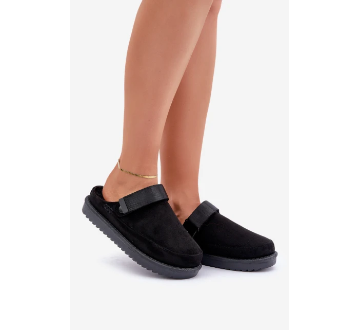 Zateplené dámské pantofle na platformě černé model 21680693 - Boto Zateplené dámské pantofle na platformě černé model 21680693 - Boto