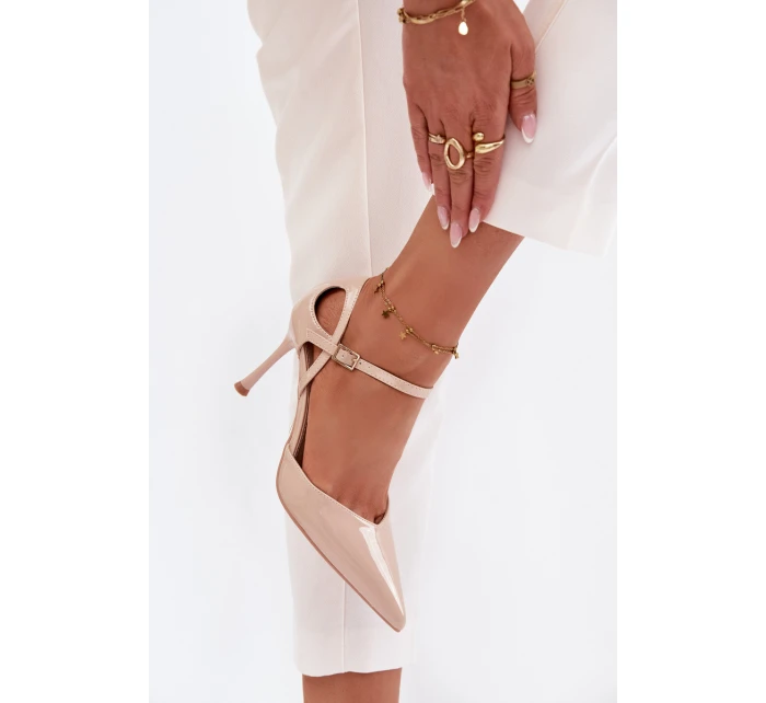 Lakované podpatky s páskem béžové model 21788326 - Boto Lakované podpatky s páskem béžové model 21788326 - Boto
