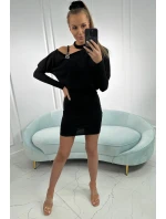 Šaty se zdobením na ramenou černé Šaty se zdobením na ramenou černé